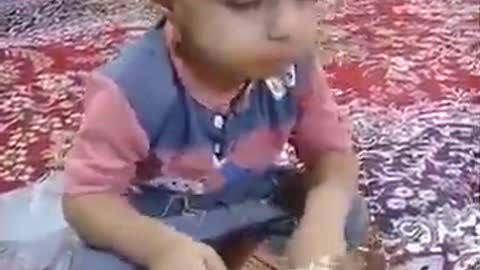 Funny video of toddler eating and sleeping at the same time