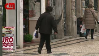 Homem roubou tuk-tuk e passeou turistas pela cidade do Porto