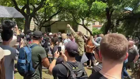 🚨BREAKING: MORE ARRESTS AT UT PROTEST Further arrests are ...