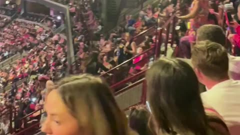 Girl fight at a Nicki Minaj concert
