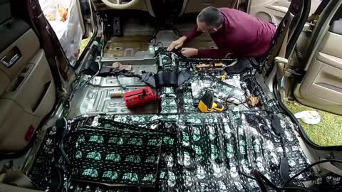 Sound Deadning a 2000 Ford Taurus SE Comfort Time Lapse