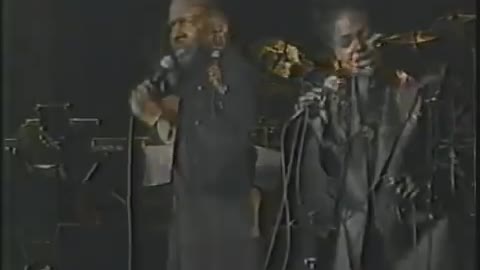 BeBe Winans & Debbie Winans-Lowe - "Midnight Hour" (Lost Without You)