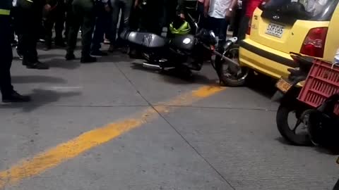Video: Hurto terminó en persecución y accidente en el centro de Bucaramanga