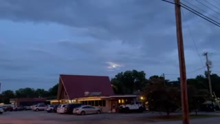 Beautiful moon and Ro’s restaurant! Awesome combination!
