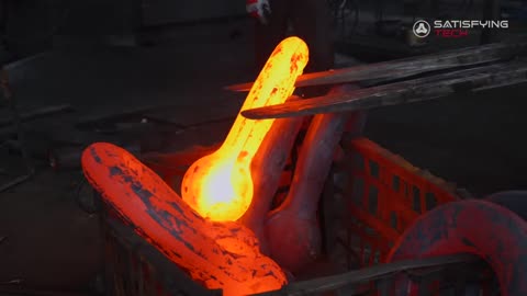 The process of forging a giant onion staple big rigging plant