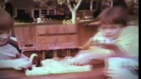 Star Wars 1977 TV Vintage Toy Commercial - Kenner Land of the Jawas Playset