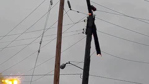 Powerline Pole Catches Fire and Falls