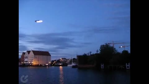 [UFO] It's hard to tell whether it's real or fake. Is it the latest drone