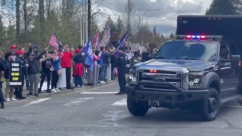 Seattle Residents Greet Biden With "Let's Go Brandon" Chant