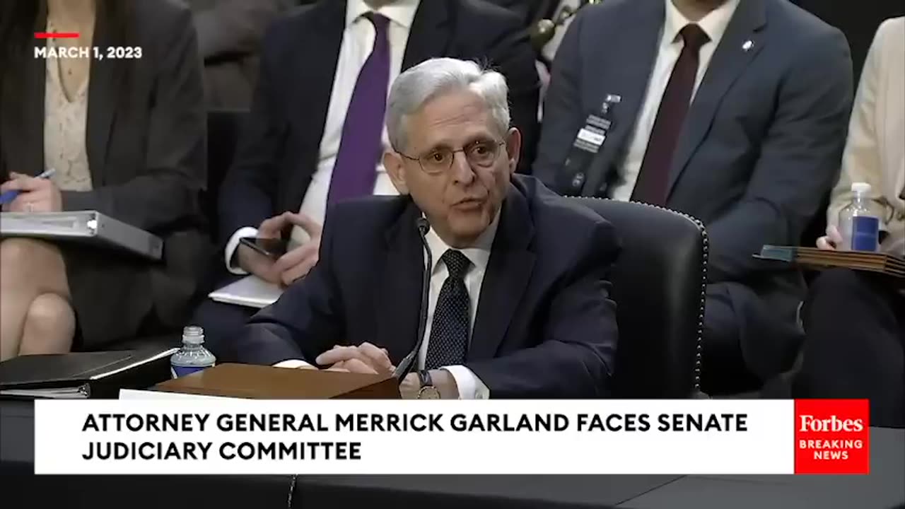 Senator Hawley Exposes Ag Garland For Being Involved In The Mar A Lago Raid 