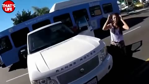 Funny WOMEN FAIL IN TRAFFIC - 💋 Women Drivers NO Skill _ Funny Fails best of #2