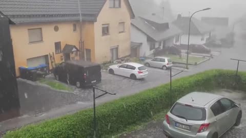 Amazing storm in Germany! ⚠️ A terrible hailstorm hits Lippstadt.