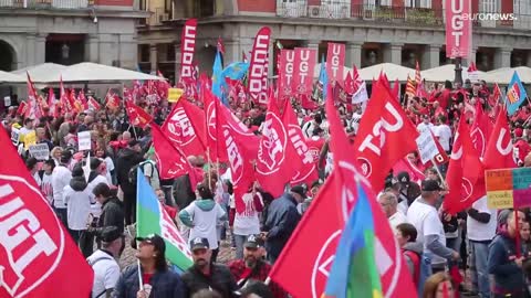 Spain: Thousands of union members march in Madrid for higher wages and better rights