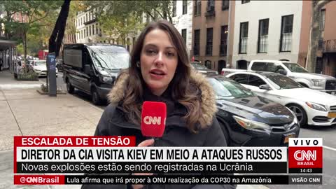 Diretor da CIA visita Kiev em meio a ataques russos | VISÃO CNN