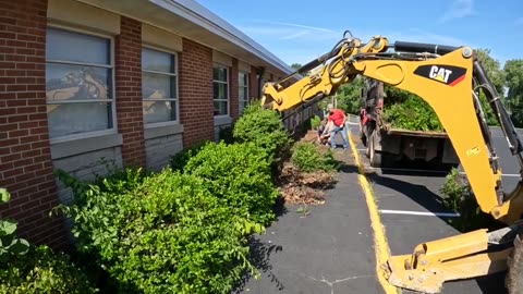 Yonaka Bulldozing Ep 8: Beating around the Bush Cat 420F IT