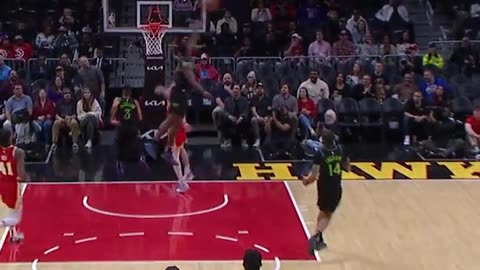 Zion Soars for Poster Dunk! Pelicans vs. Hawks