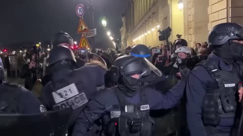 France protests: Violence escalates in Paris between demonstrators and police