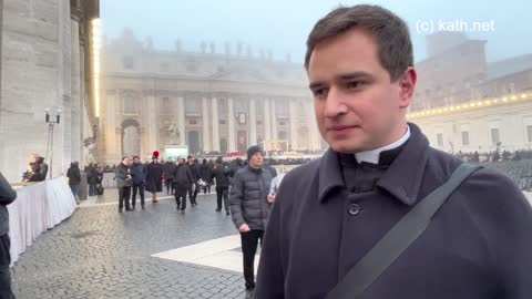 Santo subito - Interview mit Neupriester Johannes Leckner - Requiem für Benedikt