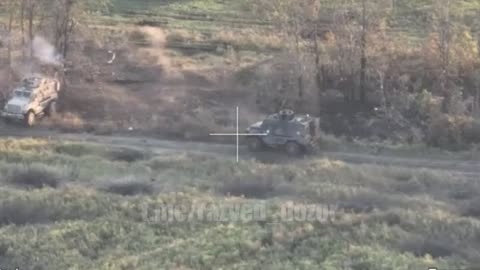 Az ukránok ismét saját katonáikon hajtanak át a páncélozott járművel