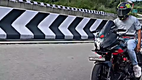 CRAZY PULSAR 220f Rider vs KTM RC200 🔥| Lag Gayi Race on Public Demand😍