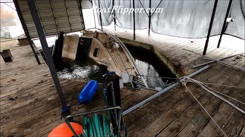The First Look at the Sunken Sea Ray - Boat Flipper