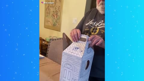 Daughter gives her dad the gift of a Build-A-Bear with late wife's recording inside (1)