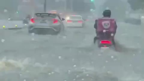 Songren Road and Wuxing Street, Xinyi District, Beishi flooded into the Yellow River