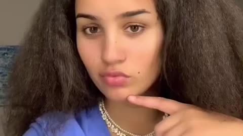 straightening her curly hair 😍😍 hair Tutorial #hairstyle