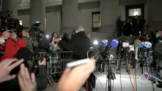 Juez de Nueva York rechaza archivar caso por supuestos abusos sexuales contra príncipe Andrés