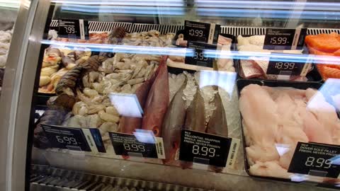 Seafood display