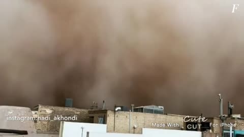Sandstorm swallowed the city in minutes
