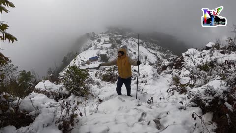 शिरानडाँडाकाे हिउँ भाग २ Snowfall at SiranDada Part - 2, Gorkha (Bhachchek) 2000M Height.