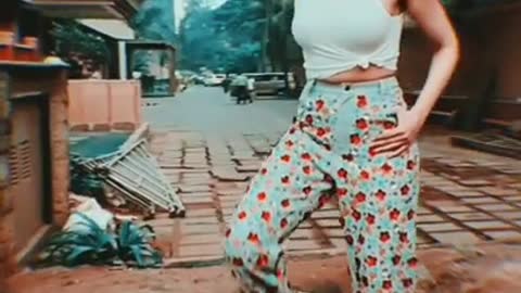 Deepika Padukone Action (Reverse) 📸 Video Trick With Smartphone #shorts