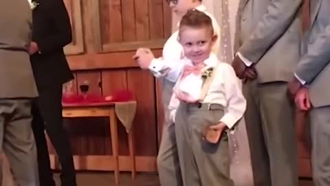 Kids add some laugh to the wedding! - Ring Bearer Fails