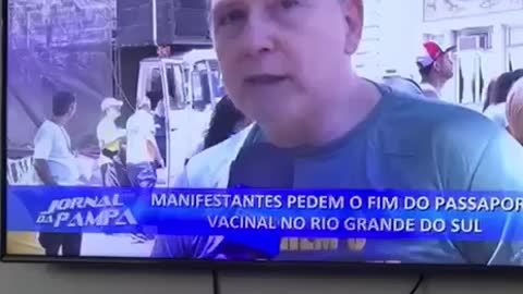 Rede Pampa entrevista durante manifestação no Palácio Piratini defendendo Liberdade Verdade