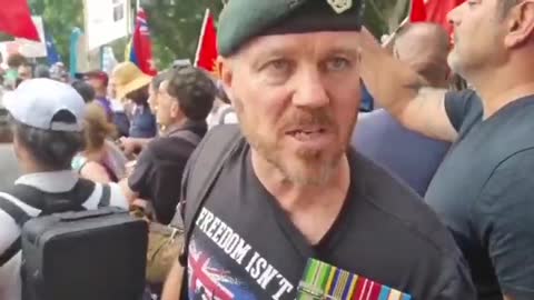 Former Australian 🇦🇺 soldier speaks on why he marches...