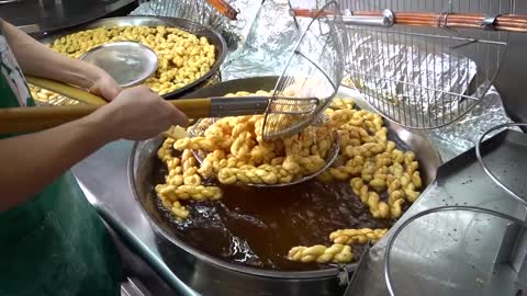 Twisted Doughnut Making Skills in Taiwan
