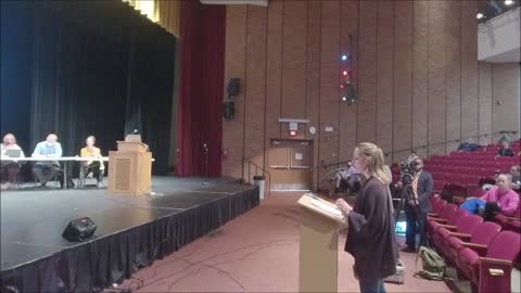 Mom Speaks Out at School Board Meeting Over Mask Mandate