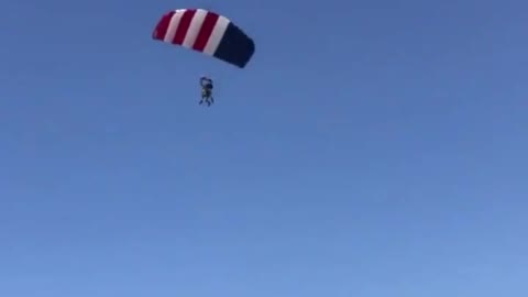 A World War Two veteran parachuted into Coronado, California, to celebrate his 100th birthday