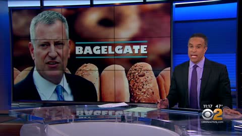 NYC mayor sets off #BagelGate