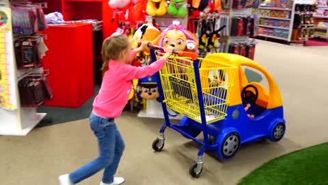 Funny Baby Doll Doing Shopping in the Supermarket video for kids
