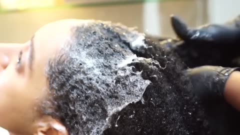 Hairdresser Reacts To Unbelievably Satisfying Viral Silk Press Videos