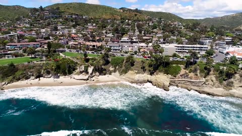Experience the Ultimate Oceanfront Lifestyle in Laguna Beach!!
