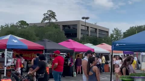 Visiting the Farmer's Market in The Woodlands Texas