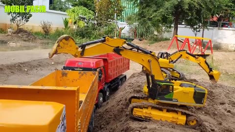 Cars Carrying Sand, Big Trucks Carrying Sand and Stone, Sand Cranes, Excavators