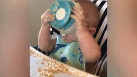 Funny babies 😂🤣 eating food so funny 🤤