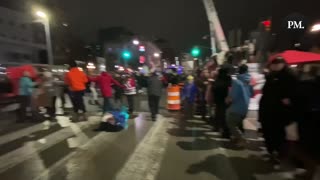 Freedom protestors in Ottawa once again hold hands and sing “We Are the World”
