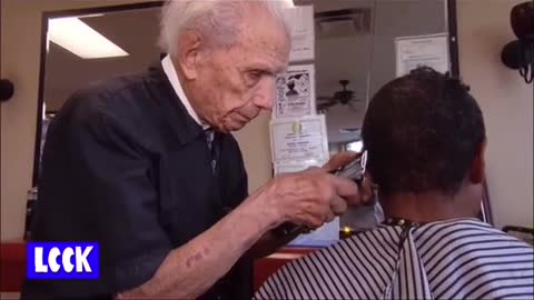 “Norld Oldest ”Barber Still Working at age of 107