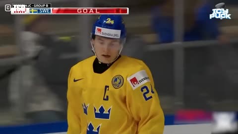 Lias Andersson - Did throwing a medal into the crowd ruin his NHL career?