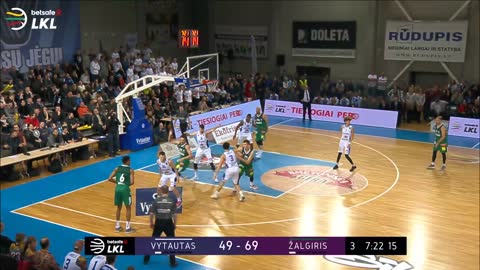 LaMelo hits FOUR 3-pointers in a row against Zalgiris Kaunas